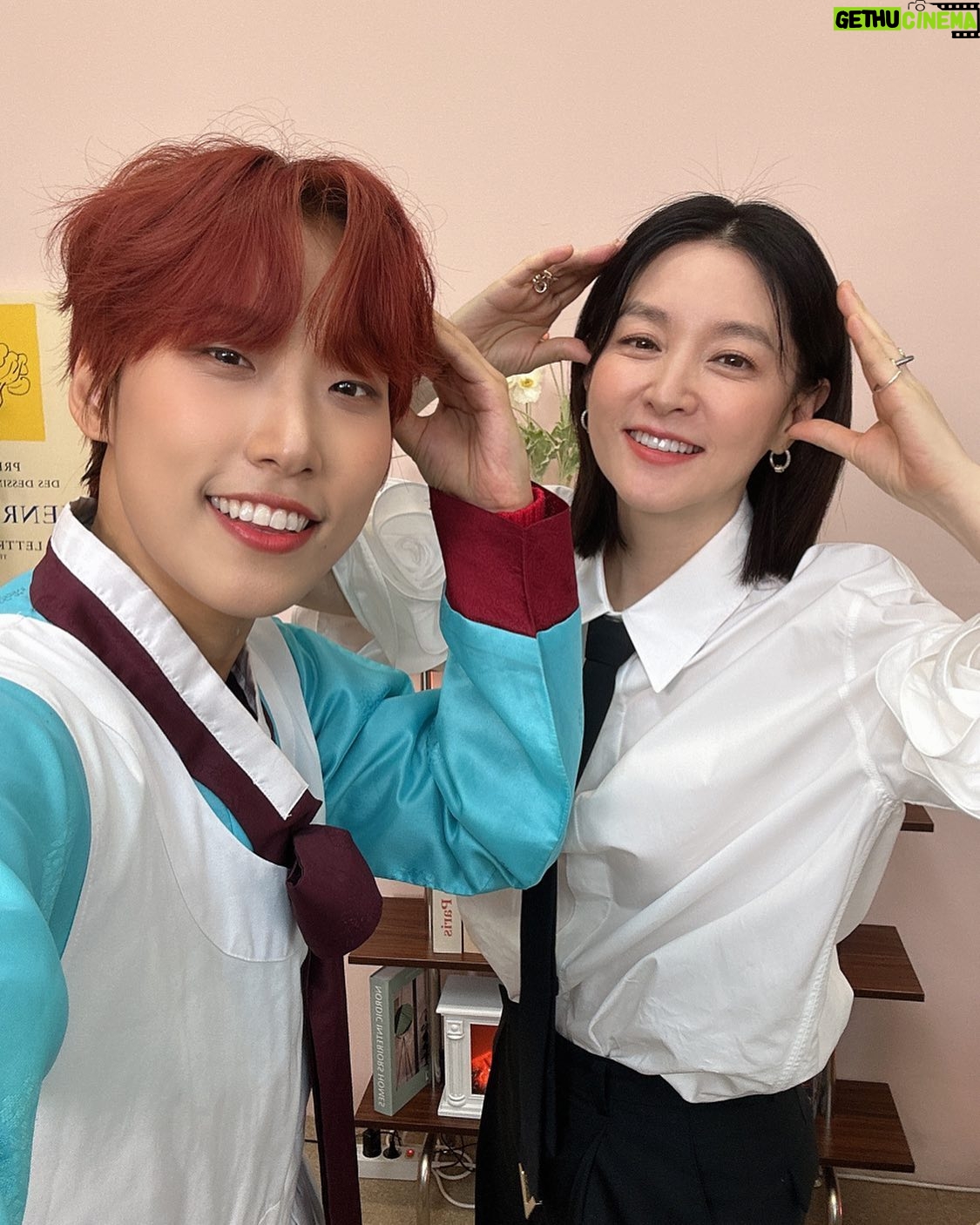 Lee Eun-jae Instagram - 강아지귀🐶 뿌잉 #문명특급 #이영애 #마에스트라