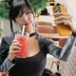 Lee Hae-in Instagram - 딸기딸기한 하루 😝