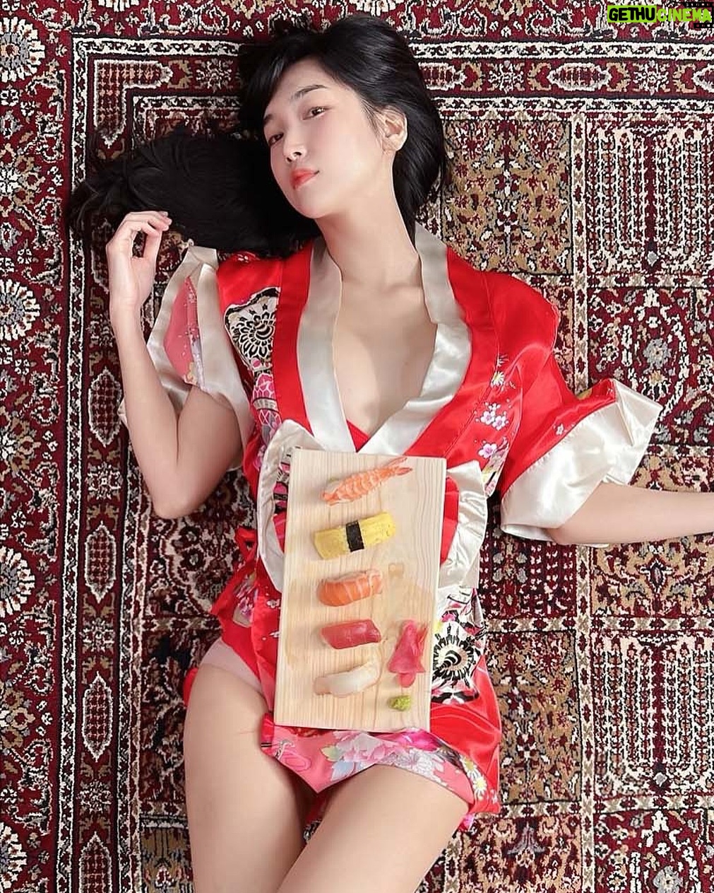 Lee Hae-in Instagram - 발초밥의 장인 월 10억의 비밀 ..? Youtube - 이해인 ✔️