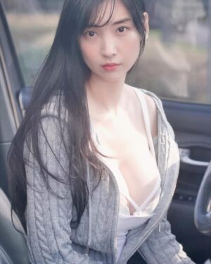 Lee Hae-in Instagram - 무슨촬영일까요?☺️🤍