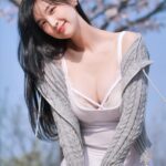 Lee Hae-in Instagram - 촬영현장스틸컷 🌸 꽃구경도했어요 히힛