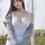Lee Hae-in Instagram - 촬영현장스틸컷 🌸 꽃구경도했어요 히힛