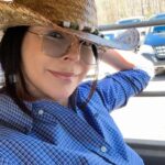 Lee Hae-young Instagram – Atlanta #wildanimalsafari 🐖🐴🐮🦕🐯 #가족