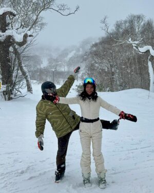 Lee Hae-young Instagram - 정말 몇년만에 건강해져 타는 스키!!!⛷️⛷️
#뿌이뿌이부부