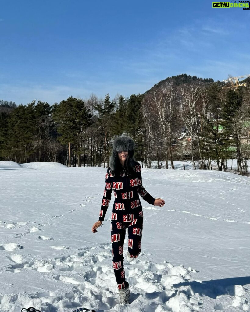 Actress Lee Hae-young HD Instagram Photos and Wallpapers February 2024 ...