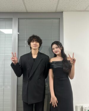 Lee Jae-si Instagram - 2023 kbs 연예대상 시상자로 설 수 있게 되어 영광이였습니다!! 
수상하신 모든 분들 축하드립니다👏🏻☺️