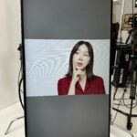 Lee Ji-hye Instagram - 탑스타의 삶 ㅋㅋㅋㅋㅋㅋㅋㅋㅋㅋㅋㅋㅋㅋ 제가 하는 광고의 화보촬영현장이에용 ㅋㅋ 여기 조명이랑 뭔 장치인지 모르겠지만 진짜 이쁘게 잘 나오는데 헤어 메컵 샘들이 딱붙어서 각자 자기일들 열씨미 하니깨 이정도 나오는것같기도하고 중요한일있으면 우리 헤어 메컵 샘 소개해드릴께 ㅋㅋㅋㅋㅋㅋ #카무트효소 #파로 #내사랑그레인온