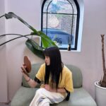 Lee Ju-yeon Instagram - 긴머리 변신 기분 좋아용 🩵 #에드비붙임머리 🩵 골프복 말고 편한 트레이닝도 예쁜 @travismathew @travismathew_kr 🩶