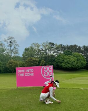 Lee Ju-yeon Instagram - 골프 시이작 ⛳️🌷💗💓
#GFORE_INVITATIONAL2024