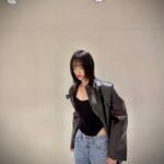 Lee Ju-yeon Instagram - 오랜만에 시사회 🤎 영화 ‘황야’ 재밌게 잘 보고 왔습니다🤎 넷플릭스에서 볼 수 있데요! 👏🏻👏🏻