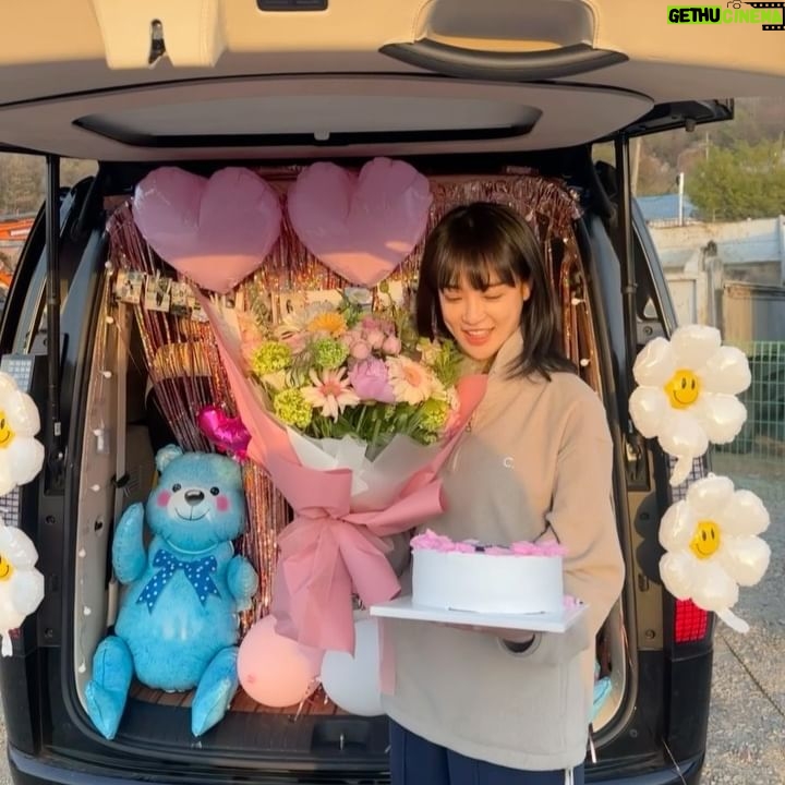 Lee Ju-yeon - 3 Likes - 행복했던 촬영 ☺️
궁금하죠??? ㅎㅎㅎ
많이 기대해주세요!!💙