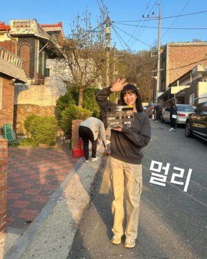 Lee Ju-yeon Instagram - 행복했던 촬영 ☺️
궁금하죠??? ㅎㅎㅎ
많이 기대해주세요!!💙