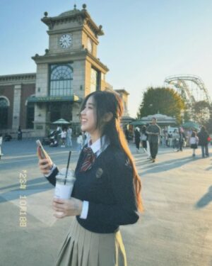 Lee Re Instagram - #에버랜드
#동기들과함께
#좋은하루💕