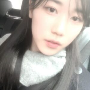 Lee Re Instagram - -
ㅈ..저기…
그…..
부끄럽지만 저의 소소한 벯린 일상 븨로그가 올라왔어요………!
그……많이 안 바쁘시면..~
한번….보시겠어요 ?

(유튜브 noon company 에서 확인하실 수 있어요오)