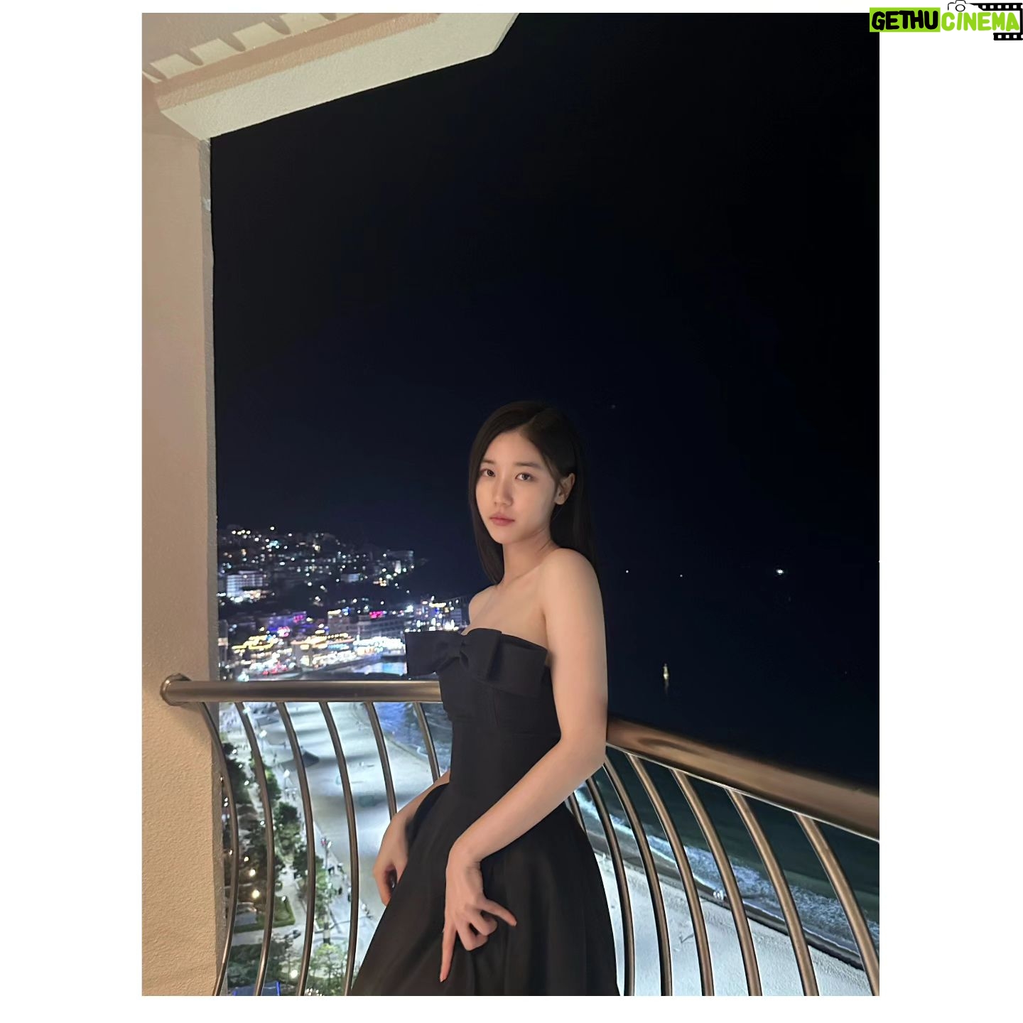 Lee Re Instagram - ๐ฌ BUSAN International Film Festival ๐ฝ ์ํ - "๊ด์ฐฎ์ ๊ด์ฐฎ์ ๊ด์ฐฎ์" " ITโฒS OKAY!" 10์ 6 ์ผ โฐ๏ธ14:30โฐ๏ธ ๋ถ์ฐ "๋กฏ๋ฐ์๋ค๋ง ์ผํ
์ํฐ" ์์ ๊ณง! ๋ง๋์~~๐ซถ #๋ถ์ฐ๊ตญ์ ์ํ์ BIFF2023 #๊ด์ฐฎ์๊ด์ฐฎ์๊ด์ฐฎ์!?!?!?! #๊ฐ์กฑ#์๋ #์ฑ์ฅ์ํ#์ฒญ์ถ #์ฌ์ฑ #์ฝ๋ฏธ๋ #HyeyoungKIM๊นํ์ #SeoyeonJIN์ง์์ฐ #SubinCHUNG์ ์๋น #ReLEE์ด๋ #๋ง์๊ด์ฌ๋ถํ๋๋ ค์ #์ด์์์ฌ๊ธฐ๋๋กฏ๋ฐ์๋ค๋ง #๋ถ์ฐ์ผํ
์ํฐ #์์คํ๋ง๋จ #์ค๋ ๋๋ง์ #๊ฐ์ฌํฉ๋๋ค #๋์ปดํผ๋ #nooncompany #๋์คํ๊ทธ๋จ #noonstagram