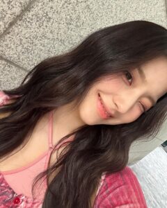 Lee Sae-rom Instagram - 🎀