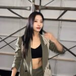 Lee Sae-rom Instagram - 👗🎊👏🏻