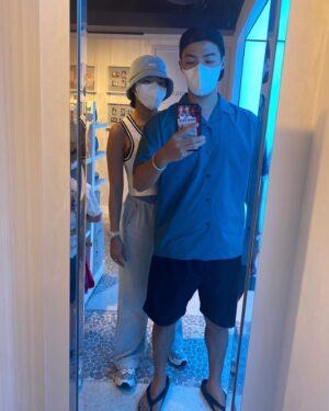 Lee Sang-hwa Instagram - 디즈니란도 모음zip 🥳🥳🥳🥳🥳🥳😈
#어른이날 #disneylandtokyo #disneyseatokyo