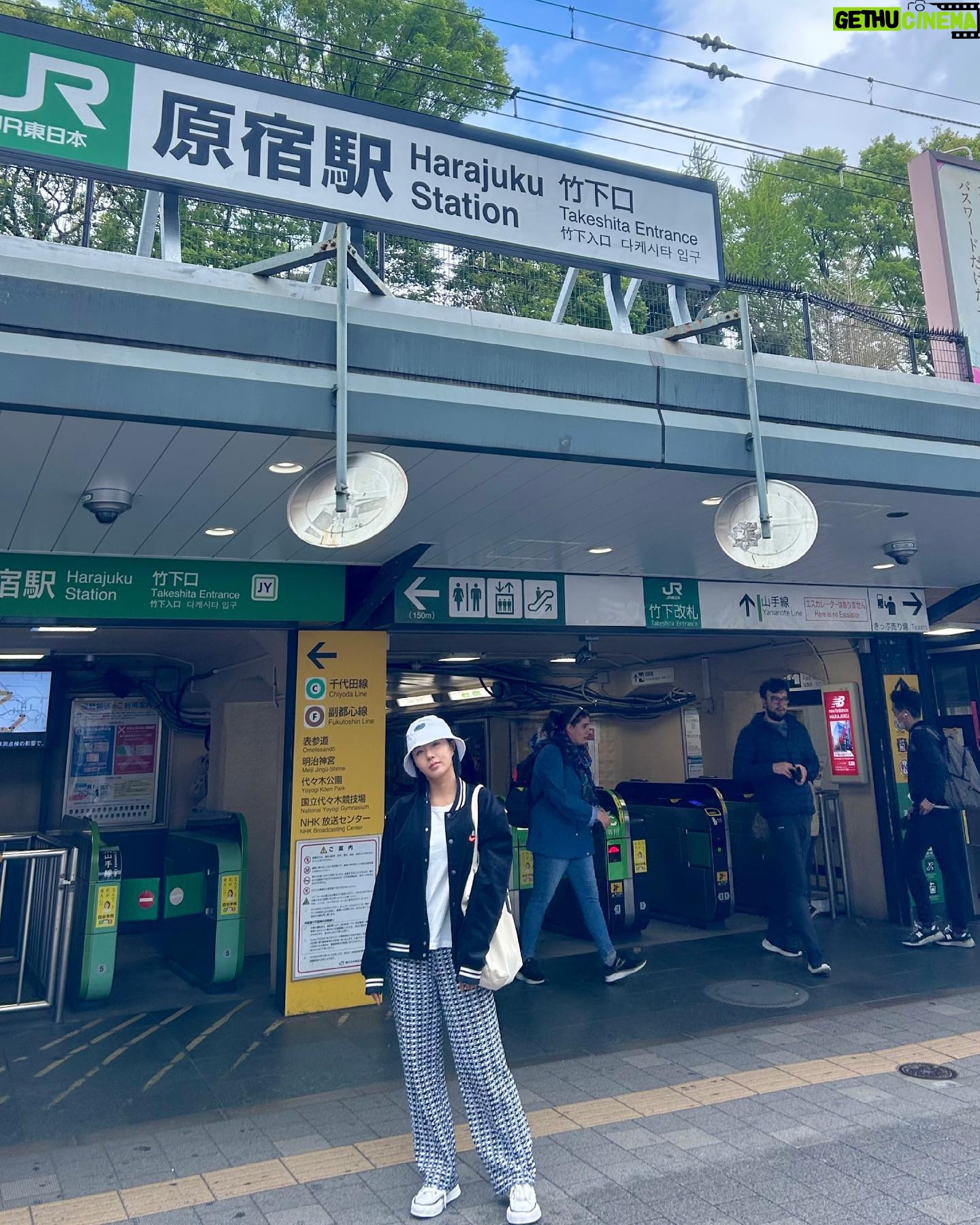 Lee Sang-hwa Instagram - 날씨 좋았다😌😊🌝🍑 Shibuya-Roppongi-Omotesando-Yokohama! #행복한가족 #동네친구강나미🎥
