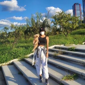 Lee Sang-hwa Instagram - Meeeeeeeeeeeeeeee🌞🌝✌🏻
컬러풀한 날씨 그리고 사진 찍어주고 있는 강나미!!!
#강북리아🐶 #autumnvibes #niceweather