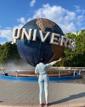 Lee Sang-hwa Instagram - USJ🇯🇵🇰🇷🧡 with niece 김스카이랑 그리고 강나미두
#슈퍼마리오 #루이지 #미니언즈