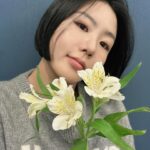 Lee Sang-hwa Instagram - 오늘 내 생일이라 사진을 찍어봄🎂🌺 #잘생김 #happybirthdaytome