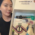 Lee Sang-hwa Instagram - #광고 올림픽 월드와이드 공식 후원사 P&G가 파리 올림픽을 앞두고, ‘한국P&G 파리올림픽 기획전 위크’를 네이버에서 진행하고 있어요. 저도 국가대표 시절부터 저의 일상을 응원해 주는 제품들을 골라 보았어요. 알파우먼 국가대표인 저의 PICK은 바로! 제가 좋아하는 다우니의 *7일간 피어나는 향수 컬렉션과 페브리즈의 프로 퀵 드라이젯 섬유탈취제 입니다! 7일간 피어나는 향수*컬렉션은 세계적인 퍼퓸 메종과의 협업으로 탄생한 고급스러운 향이 7일간 지속되어서 마음에 들었어요. *세탁 후 7일 보관, 1일 착용 조건에서의 실험 페브리즈 퀵 드라이젯은 연속 안개분사로 분사 범위가 정말 넓어졌어요. 빠른 건조와 탈취기능도 더욱 강력해져서 요즘 잘 사용하고 있답니다. 제가 고른 제품과 P&G의 다양한 제품들을 ‘한국P&G 파리올림픽 기획전 위크’를 네이버에서 6월 5일까지 특가로 만나볼 수 있고, 해외여행 상품권과 호텔 숙박권을 주는 구매 이벤트도 있으니 많은 관심 부탁드려요! #피앤지 #네이버 #모든날들의챔피언 #파리올림픽기획전위크