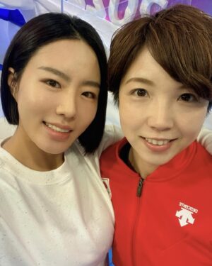 Lee Sang-hwa Instagram - 4년만의 재회🇰🇷🇯🇵😻 @nao.kodaira 보고싶었잖아!!!!!!
영원한 라이벌이자 동료였던 그리고 나를 평창 올림픽때까지 갈 수 있게 해줬던 원동력이자 버팀목이었던 영원한 내 친구 올림픽 챔프👍🏻