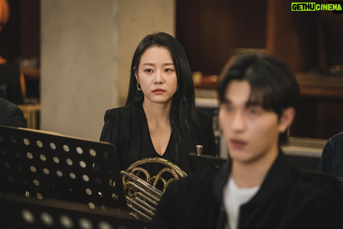 Lee Si-won Instagram - μ΄μμ§ π― tvn ν μΌ λ°€ 9:20 πΌ / ν°λΉ, λμ¦λ