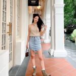 Lee Si-won Instagram - 🥜Raffles Hotel 🎄Orchard Street 🍺Haji Lane