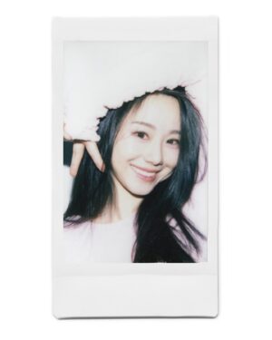 Lee Si-won Instagram - 폴라로이드 추억 📸 @sunhwaso