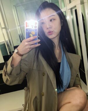 Lee Si-won Instagram - 📸📸📸📸📸📸📸📸📸🤳🏻 

하늘이 당신을 도울 거예요
