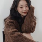Lee Si-won Instagram – 따뜻한 연말 🐻🧸🌰🤎