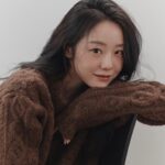 Lee Si-won Instagram – 따뜻한 연말 🐻🧸🌰🤎