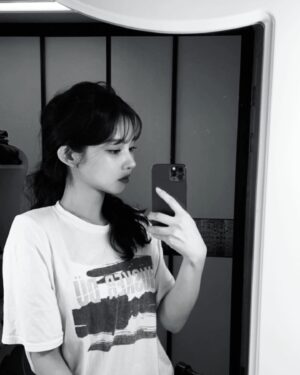 Lee Si-woo Instagram - 🖤