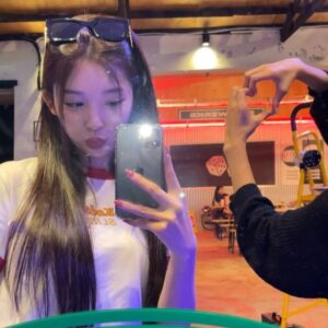 Lee Si-woo Instagram - 😎🤚🏻