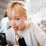 Lee Si-yeon Instagram - 🍀