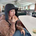 Lee Si-yeon Instagram - 🥴