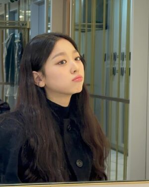 Lee Soo-min Instagram - 오랜마네 얼굴 자랑 뾱