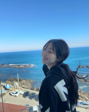 Lee Soo-min Instagram - 🩵