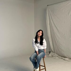 Lee Soo-min Instagram - 이끌의 (자칭) 뉴 공주님!!!!! 비하인드 사진 공유합니다!!!!! 마지막은 엠제트 셀카 with 숨팀 냐하🤍