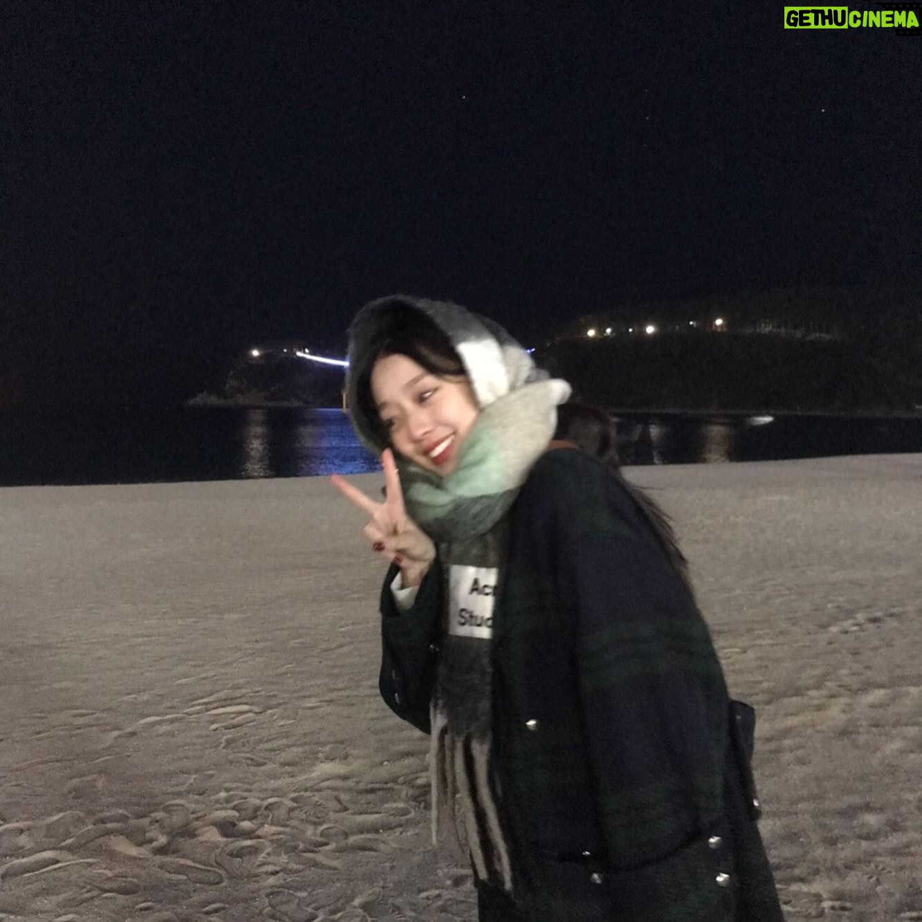 Lee Soo-min - 16.7K Likes - 크리스마스빨리와아니오지마아니빨리와아니오지마