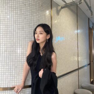 Lee Soo-min Instagram - 샵 언니들 사진 실력이 나날이 는다... 순서를 고를 수가 없어요...🥺