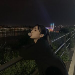 Lee Soo-min Instagram - 촬영 틈엔 역시 한강🍂