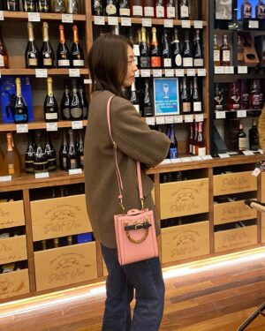 Lee Yeon-hee Instagram - 갑자기 추워진 날씨.!💨
오랜만에 현주랑❤️ 밤마실🍂