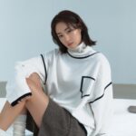 Lee Yeon-hee Instagram - 동물친화적, 생산자들의 상생을 생각하며 친환경이라는 혁신적 기술을 기반한 @lecashmere_official 앞으로 추구하는 저의 생각과도 너무 잘 맞아서 더 기대되요.🥰💛 #lecashmere#leeyeonhee