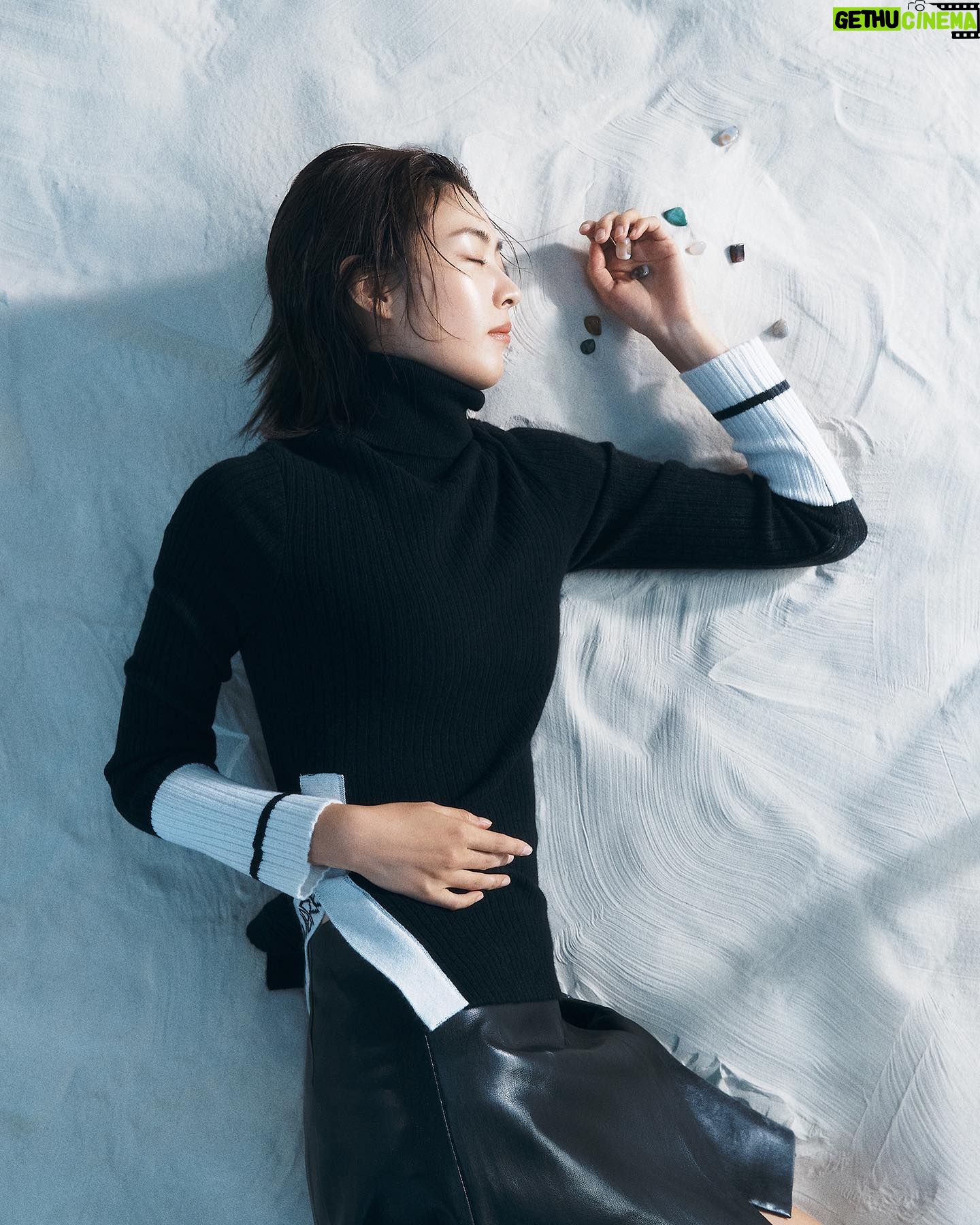 Lee Yeon-hee Instagram - 지속가능 브랜드 ‘르캐시미어’(LE CASHMERE)와 함께 하게 되었어요~. 🥰 #LECASHMERE