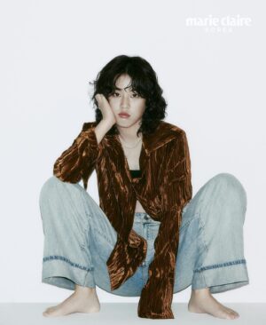 Lee Yeon Instagram - 🆗💟 @marieclairekorea  @songgge @makeup__515 @kimaeriae @92__o7 @echoglobalgroup