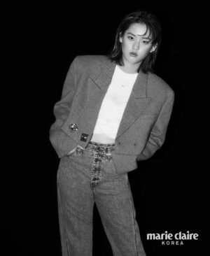 Lee Yeon Instagram - 🆗💟 @marieclairekorea  @songgge @makeup__515 @kimaeriae @92__o7 @echoglobalgroup