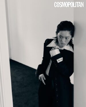 Lee Yeon Instagram - 💙💙💙@cosmopolitankorea 

Feature Editor 천일홍
Photographer 김신애
Stylist 이필성
Hair 오지혜
Makeup 이준성
Assistant 박한나
#cosmopolitan6월호
